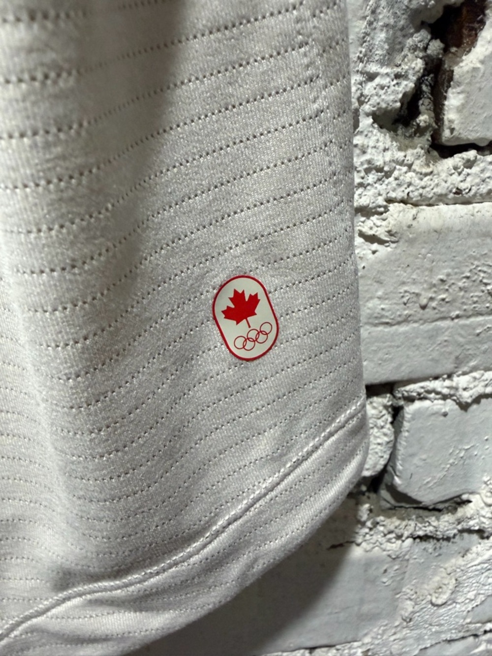 Team Canada Olympic License To Train Tank - Picture 4 of 6